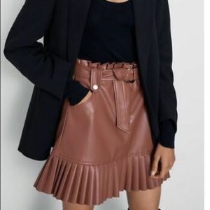 Like New- ZARA faux leather pleated SKIRT